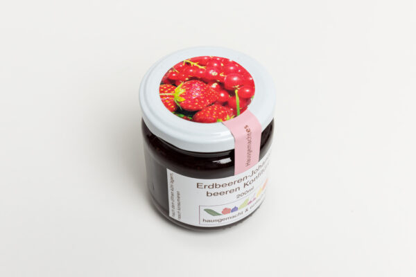 Erdbeeren-Johannisbeeren Konfitüre